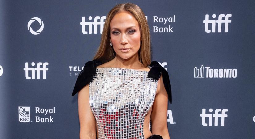 Jennifer Lopez új szintre emelte a bosszúruhát