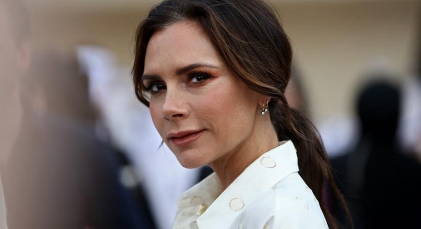 Az 50 éves Victoria Beckham edzés közben megmutatta az elképesztő alakját