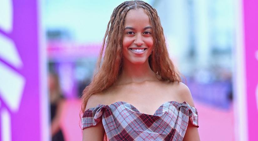 Malia Obama rendezőként és divatikonként debütált a filmfesztiválon