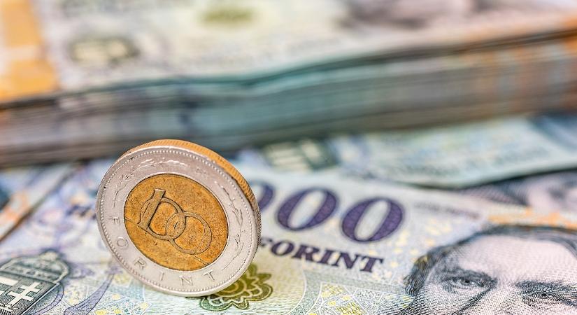 Egyre mélyebbre kerül a forint