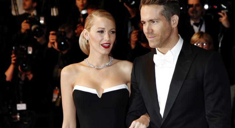 Ryan Reynolds próbálja menteni Blake Lively karrierjét