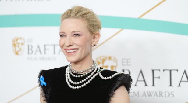 Cate Blanchett meglepő összeállításban ragyogott