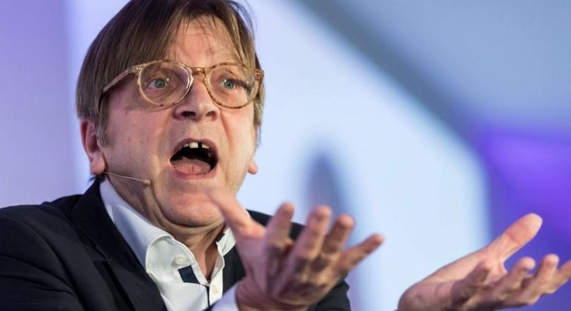 Kiderült Verhofstadt féltve őrzött titka, a magyarfóbiás politikus kimutatta a foga fehérjét