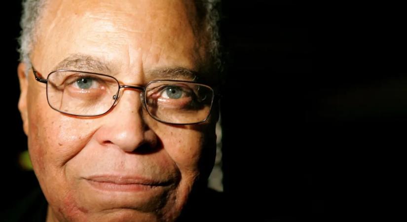 Elhunyt James Earl Jones, akinek egyetlen mondata sokkolta a fél univerzumot