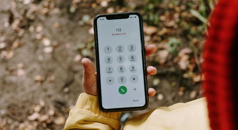 Új technológia: gyorsabban befut a 112-esre a segélyhívás és javul a helymeghatározás is