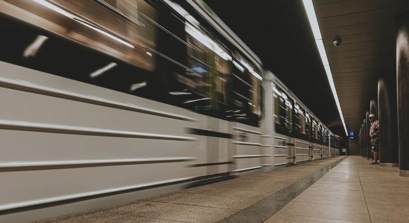 Most jött: Metróbaleset történt Budapesten, leállították a forgalmat