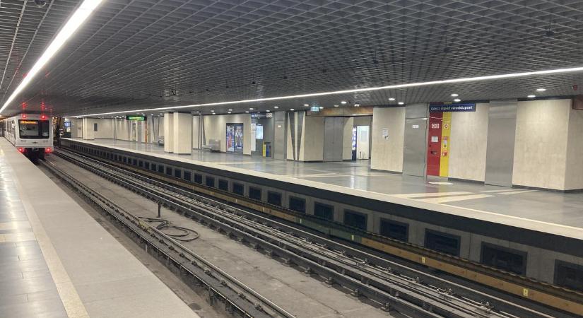 Baleset a 3-as metrón, leállították a forgalmat