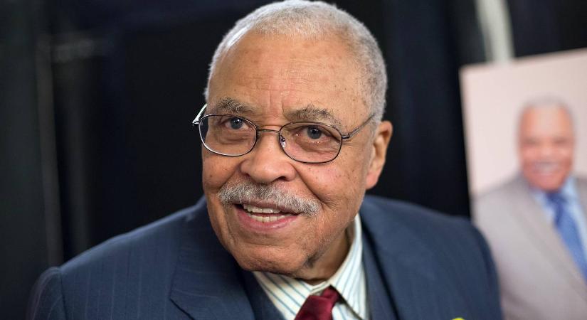 93 éves korában elhunyt James Earl Jones