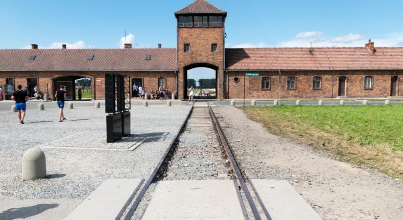 Szigorúan ellenőrzött emlékezet, avagy, de tényleg, kié is Auschwitz?