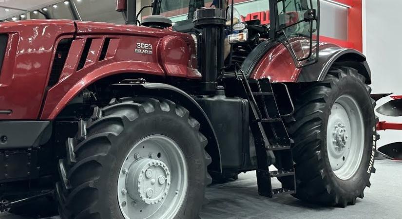 Új MTZ/Belarus traktor született, izgalmas műszaki megoldásokkal