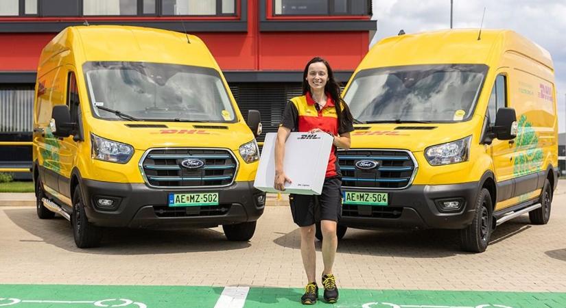 Nagy flottabővítés a DHL-nél: megduplázzák elektromos furgonjaikat Budapesten