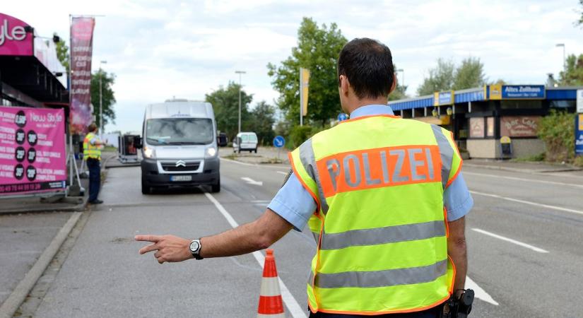 Durvul a helyzet, bedugul Európa: hétfőtől minden német határon ellenőrzés lesz