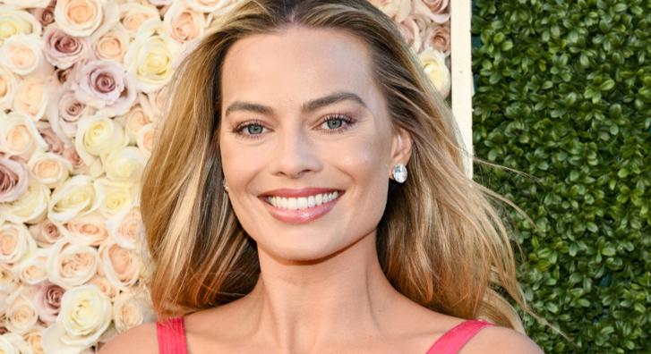 Margot Robbie először lépett a vörös szőnyegre, mióta várandós, el is vitte a show-t