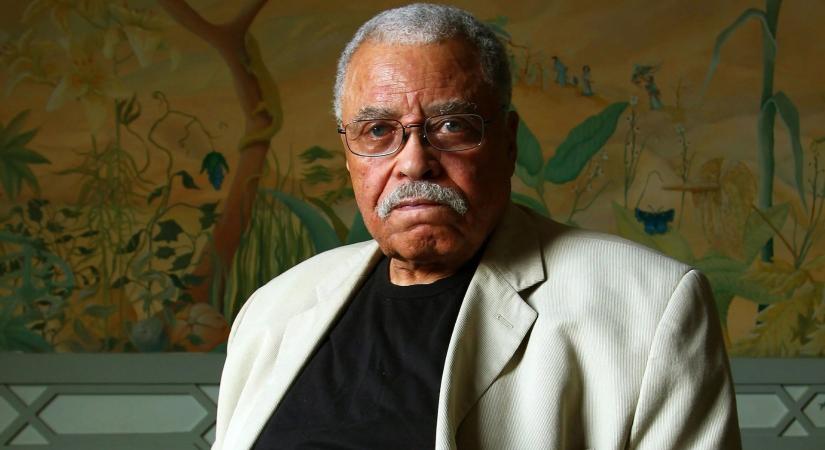 93 éves korában elhunyt James Earl Jones, Darth Vader hangja