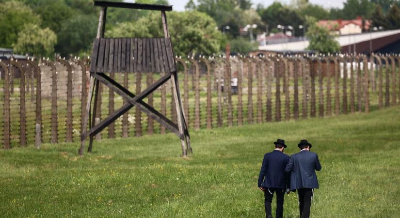 Lengyel hetilap: a németek nem éreznek felelősséget Lengyelország megszállásáért, és lezártnak tekintik a háborús jóvátétel ügyét