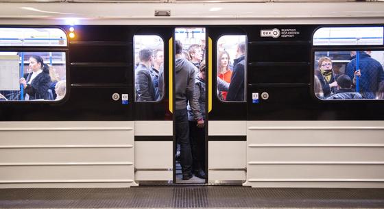 Gázolt a metró a Kálvin térnél, pótlóbuszok járnak a Deák tér és a Nagyvárad tér között