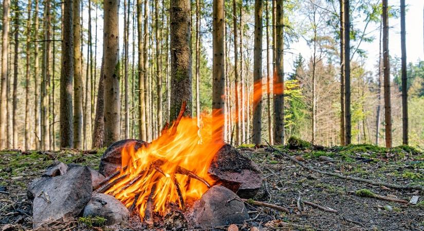 Feloldották a tiltást, itt már lehet gyújtogatni - máshol meg se próbálja