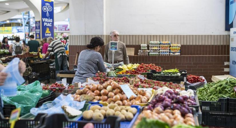 Nem lesz évközi nyugdíjemelés, és a gazdaság gyengélkedése miatt nyugdíjprémium sem