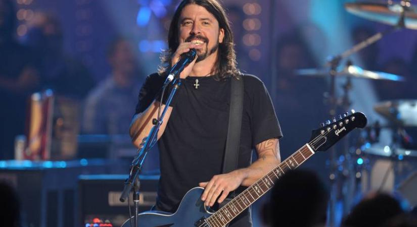 A házas zenésznek a szeretője szült gyereket: óriási galibába keveredett Dave Grohl