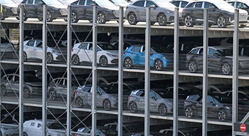 Megszületett a hadüzenet a Volkswagennél: visszakormányozhatják a céget kilencvenes évek elejére