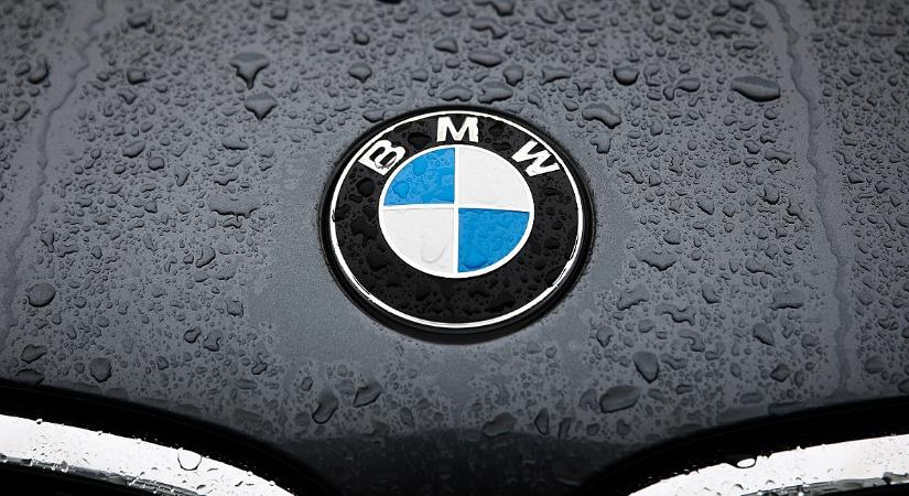 Óriási bajban a BMW: hibásak a fékek, zuhannak a részvények