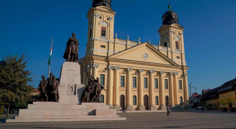 A debreceni templomok megnyitják kapujukat