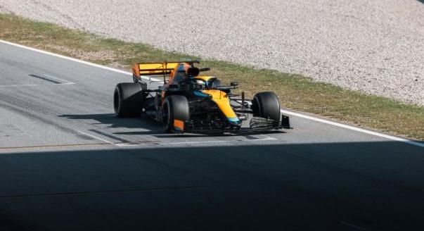 A McLaren Mexikóban adja át az FP1-re az egyik autót