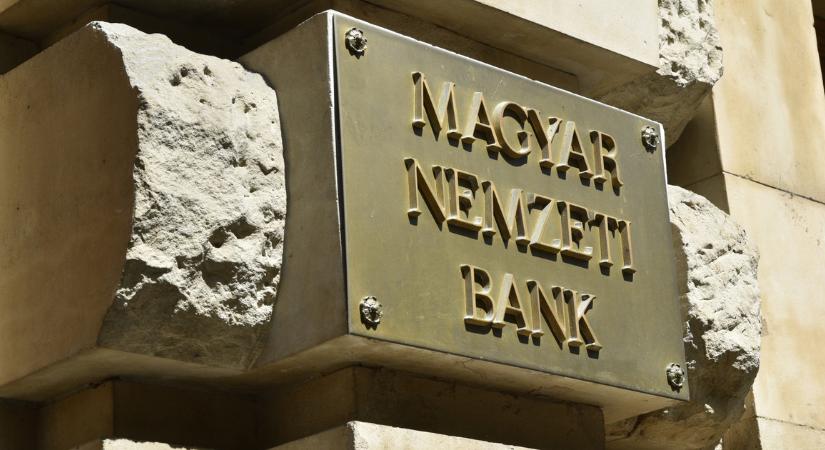 Két társaság engedélyét is visszavonta a Magyar Nemzeti Bank