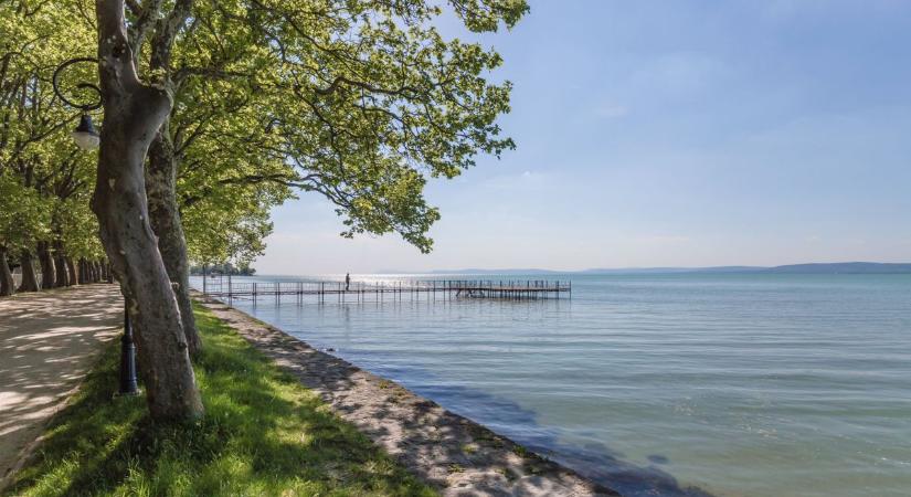 Kiderült mennyi mikroműanyag van a Balatonban