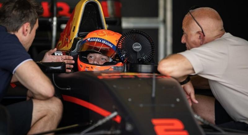 Tom Coronel fia bekerült a Red Bull juniorprogramjába!