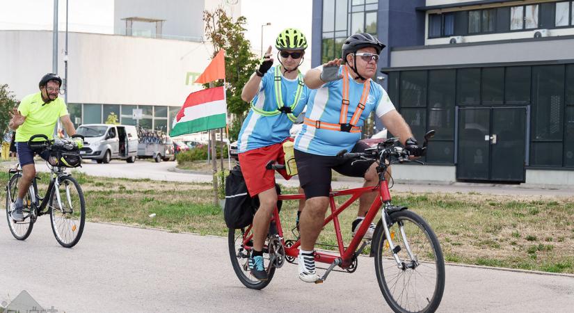 Győri Édes: Tandem-Szem Párizsban