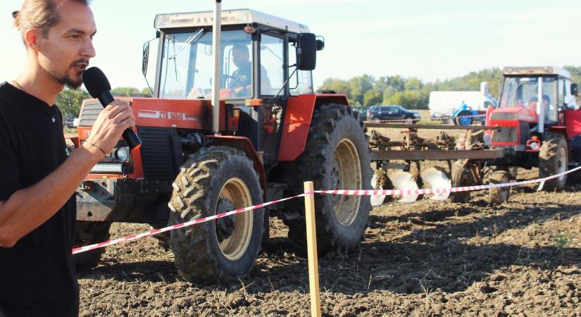 Vágsellyei mezőnap: klímaváltozáshoz alkalmazkodó napraforgó és kukorica