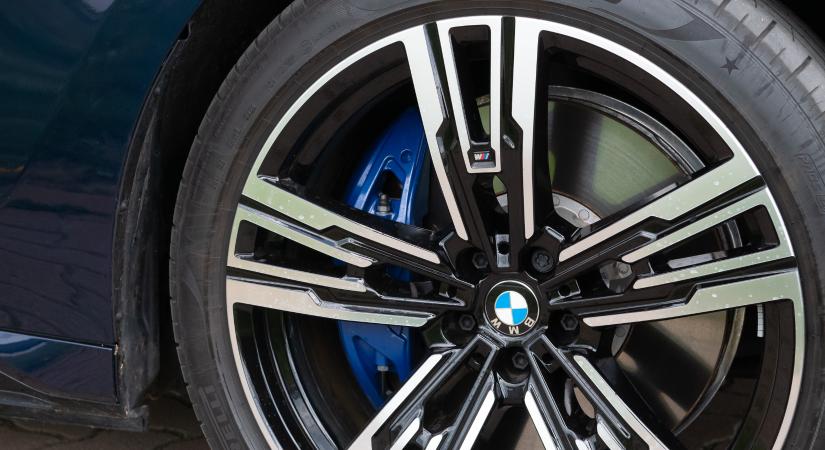 1,5 millió autót hív vissza BMW, oda a növekedés és a korábban ígért nyereség