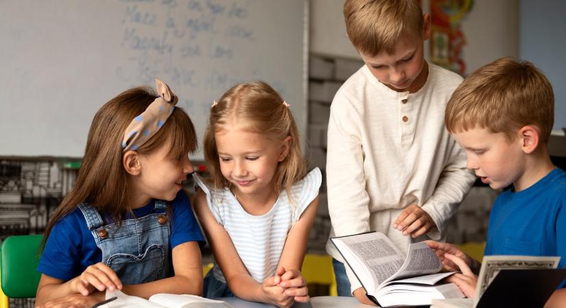 Óriási változás jöhet az iskolai szünidők hosszában, drámai az oka