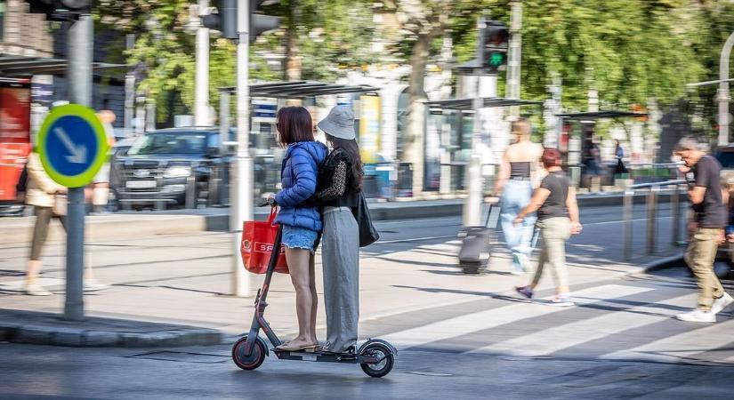 „Elektromos rollerrel ütötték el a 8 éves kisfiamat” - iskolába tartott a gyermek, amikor elgázolták Veresegyházon