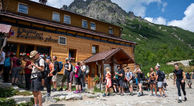 Turisták százezrei lepték el a szlovákiai szállodákat