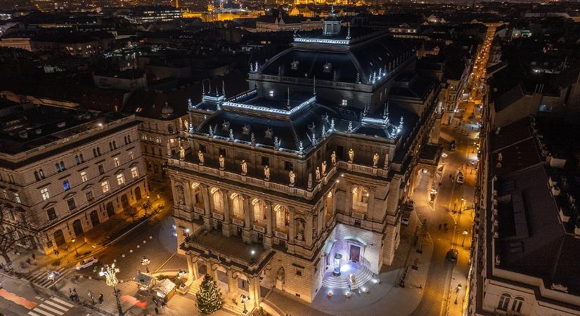 Már az Operaházba sem lehet csak úgy besétálni, a vezetőség boldog