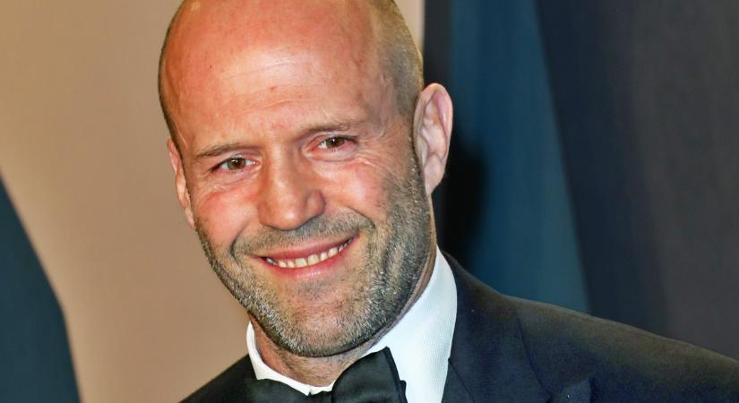 Jason Statham felesége igazi bombázó – Már 14 éve elválaszthatatlanok egymástól