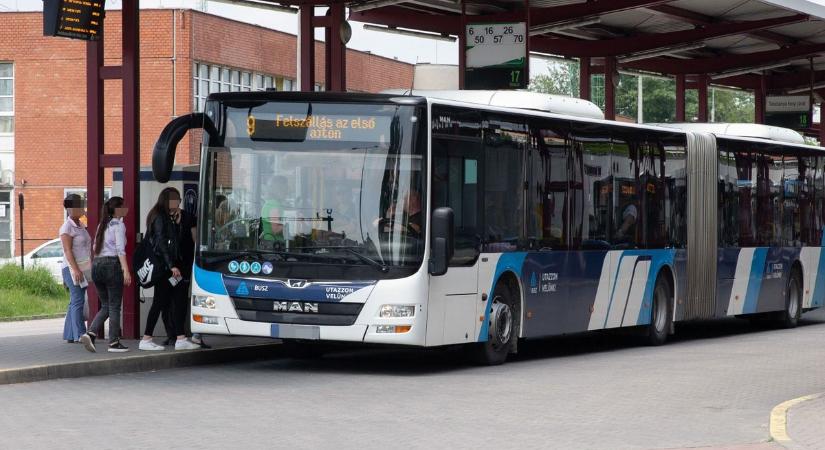 Ismét változik a buszmenetrend a városban - ez vár a következő két hétben