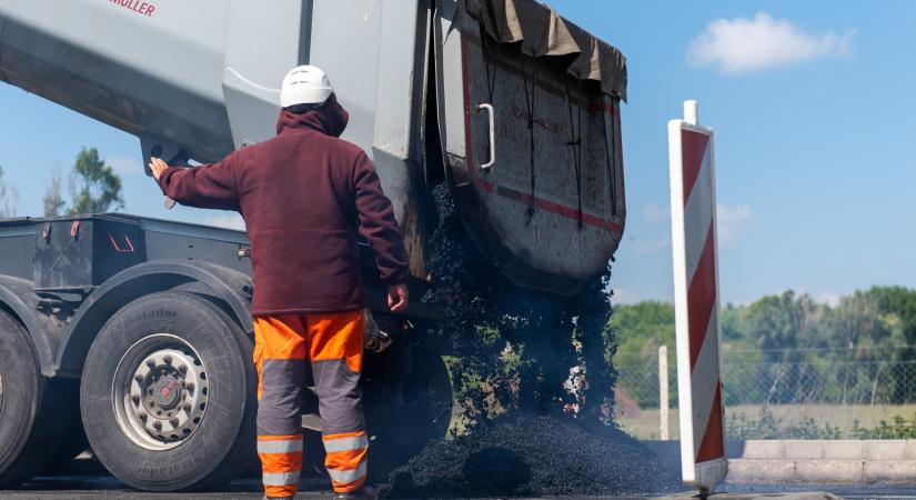 Több mint egy tucat útját újítja fel a viharsarki település