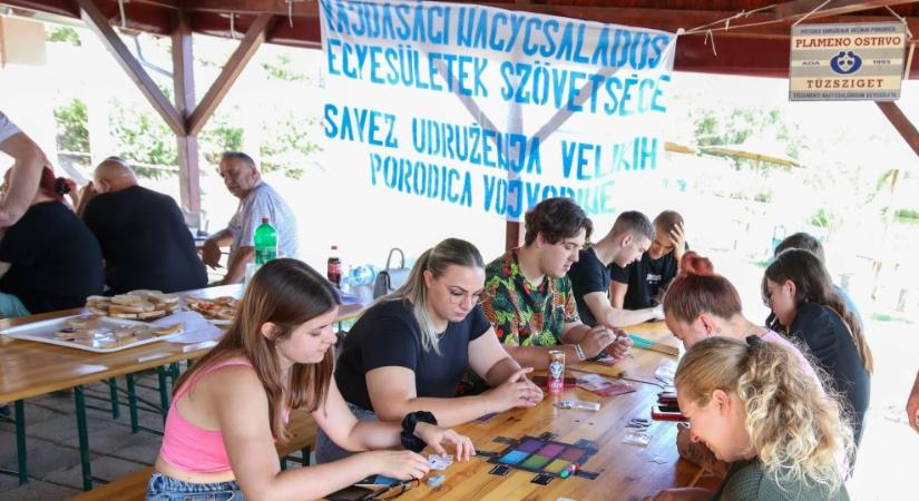 A személyes társalkodás varázsát ismerhették meg a gyerekek