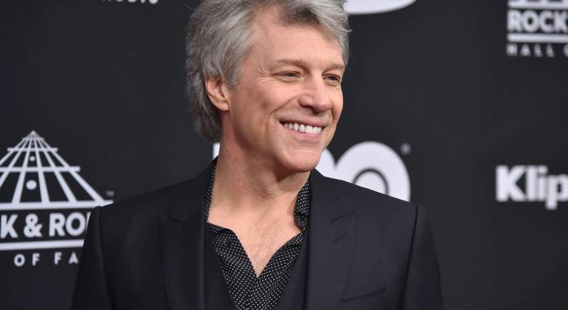 Jon Bon Jovi megmentett egy nőt, aki le akart ugrani a hídról: videón a megható, hősies tette