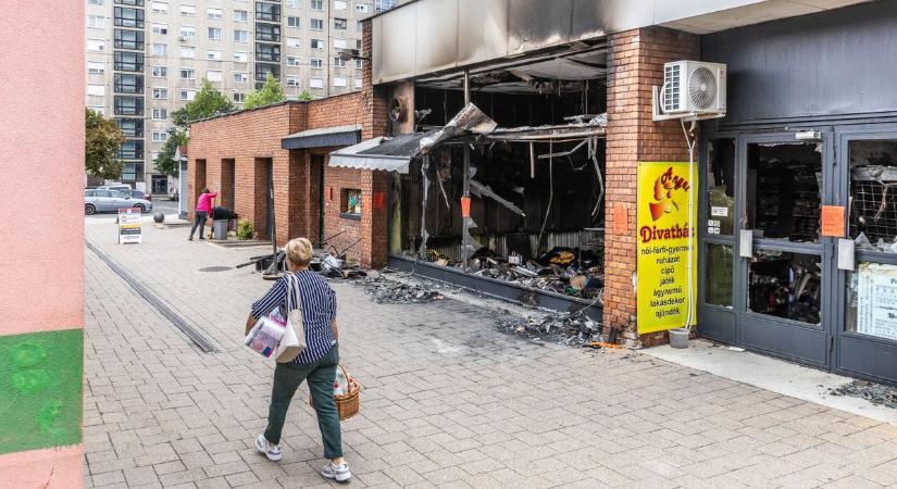 Videón a Kodály téri tűz pusztítása - gyújtogatás okozhatta