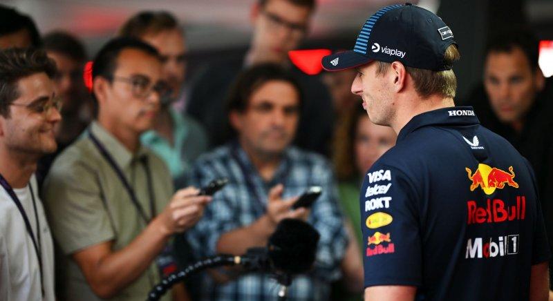 Verstappen „talán elgondolkodik” az Aston Martinhoz igazoláson