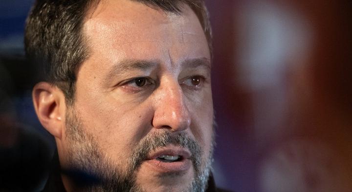 A kiirtandó személyek listájára került Matteo Salvini