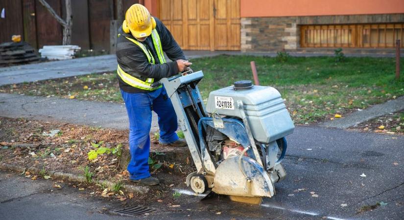 Több utcát is aszfaltoznak ebben a hajdú-bihari városban