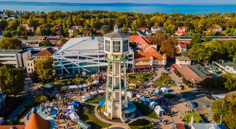 Őszi varázslat a Balatonnál: fedezd fel Siófok élményeit