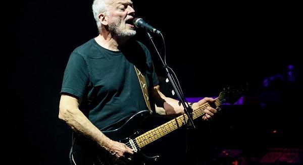 Klip készült David Gilmour új albumának címadó dalához: 'Luck And Strange'