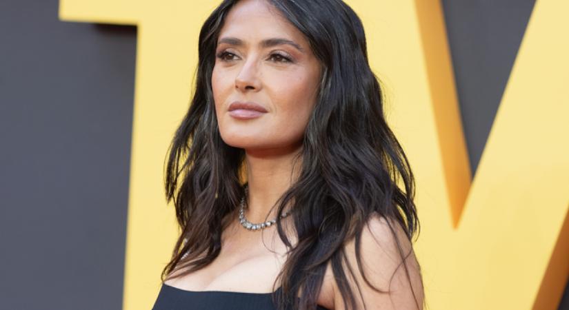 Salma Hayek végzet asszonyaként csábított a vörös szőnyegen