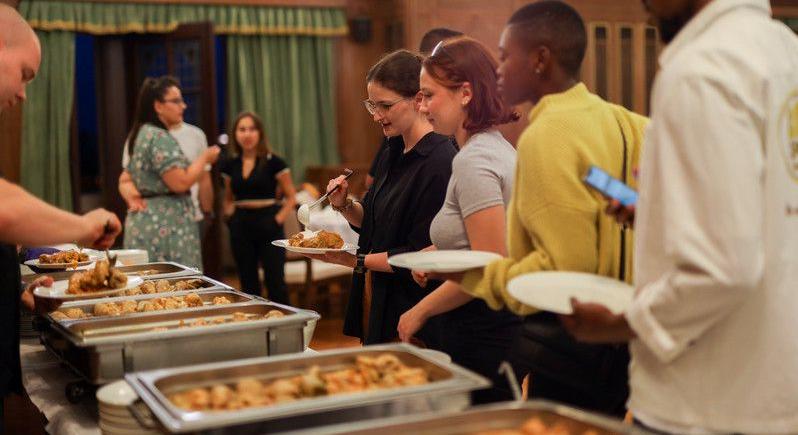 Debreceni multikulti: megtartották a magyaros welcome dinnert